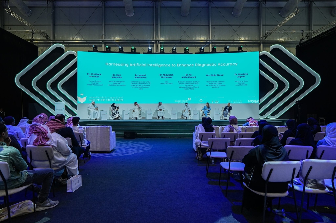 Ecrã LED de aluguer de alta luminosidade P6 para interiores, Display LED comercial a cores.