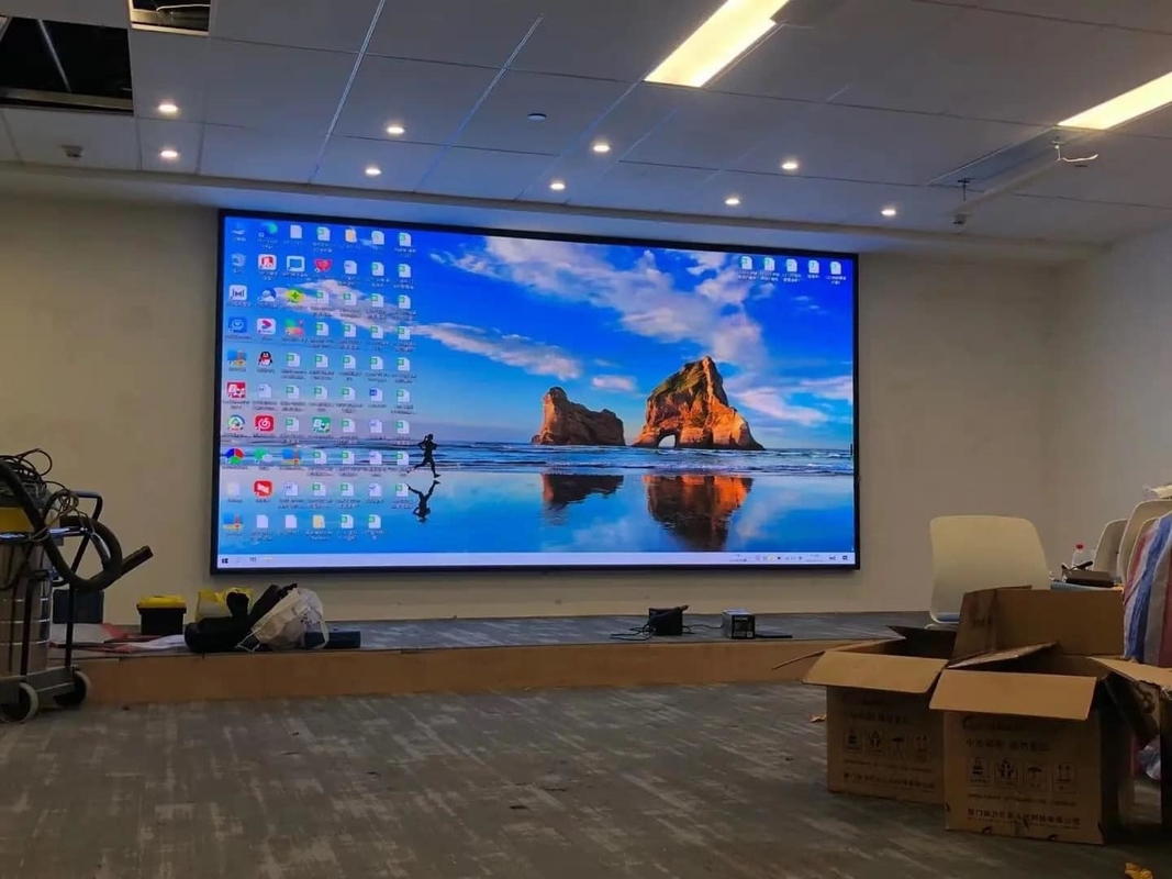Display de vídeo LED SMD interno com resolução de módulo de 96*96 pontos e tecnologia avançada de 50000 horas de vida útil
