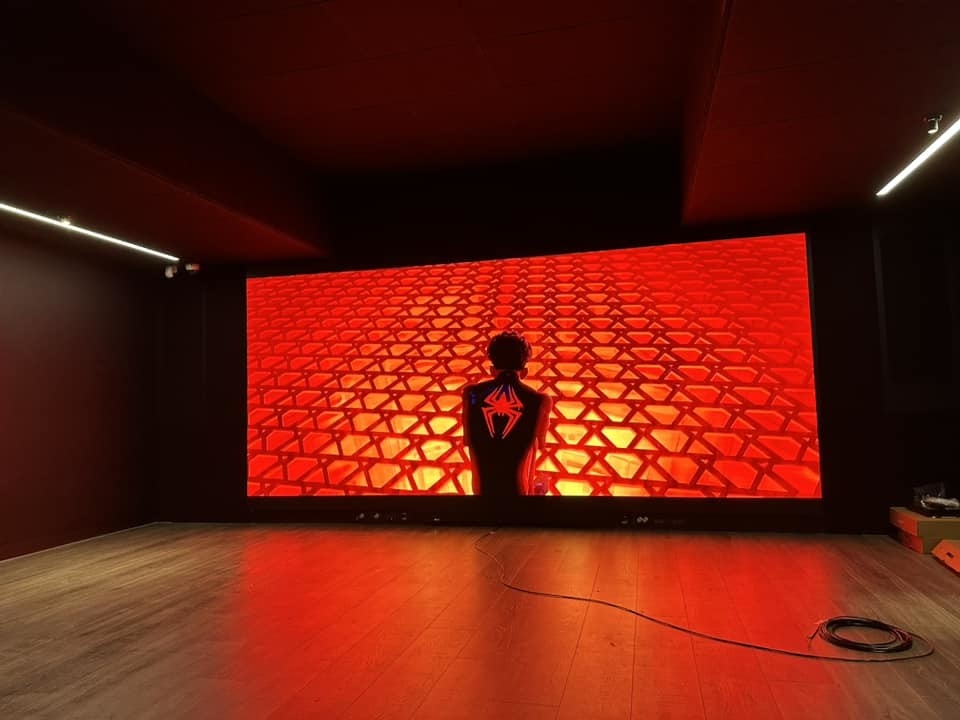 120°/60° Ângulo de visão Displays de publicidade LED exteriores para as necessidades do cliente