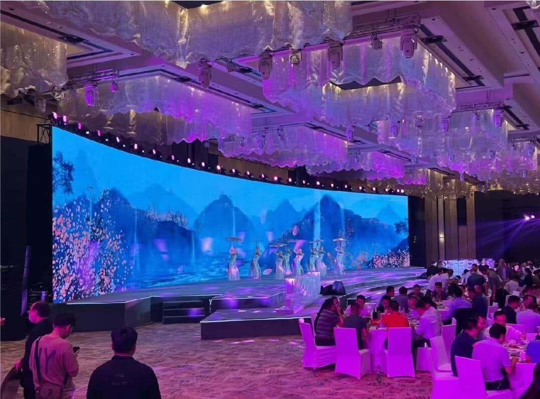 Ecrãs LED de palco concebidos para publicidade em estádios e comerciais, com ângulos de visão amplos e tensão de funcionamento estável de corrente alternada