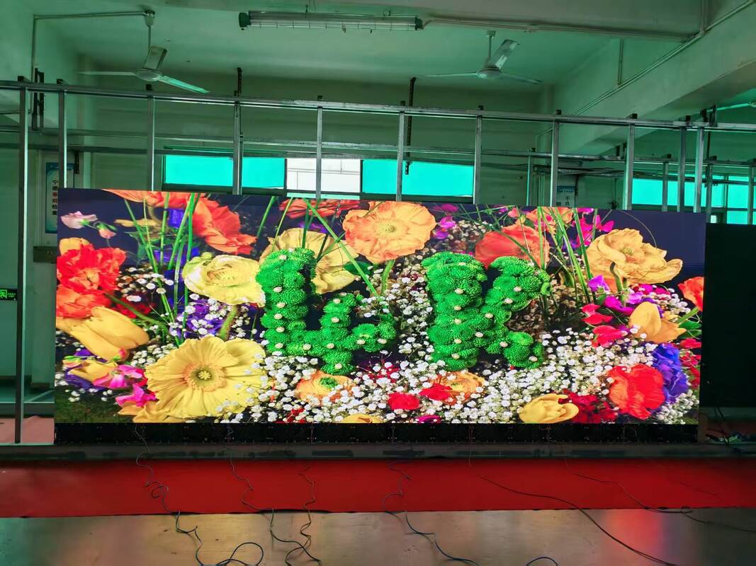 Telão LED colorido p2.5 interno com tamanho de gabinete compacto e alta densidade de pixels para apresentações visuais internas detalhadas