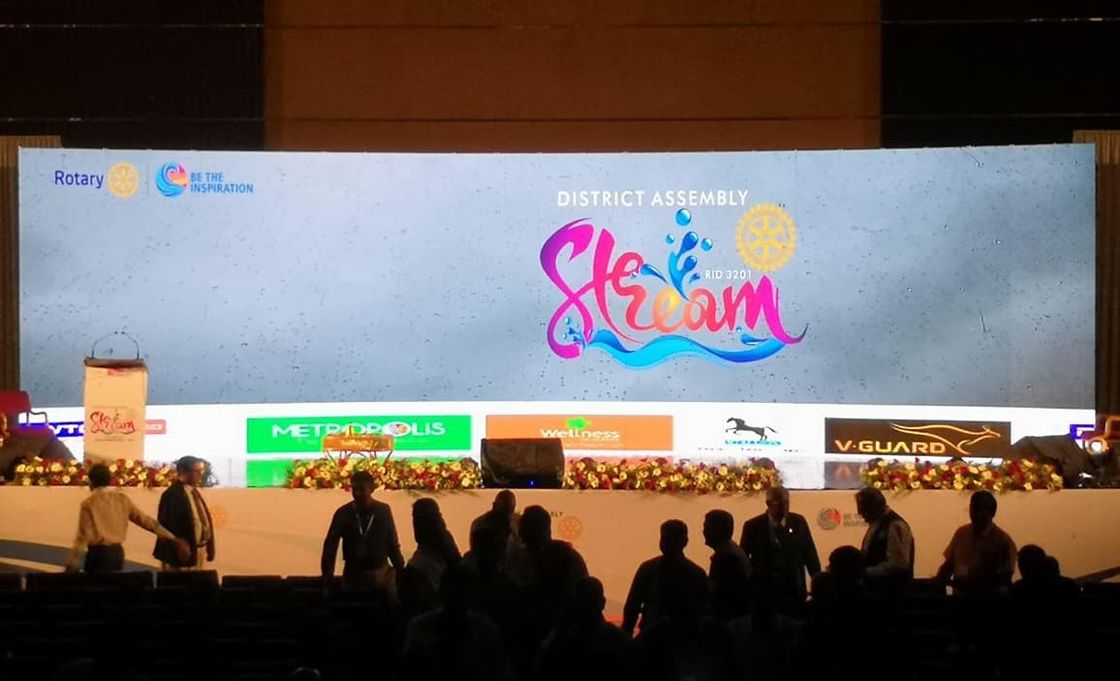 Ecrã LED SMD de alta resolução a cores inteiras P3 Chassis de alumínio fundido a óleo