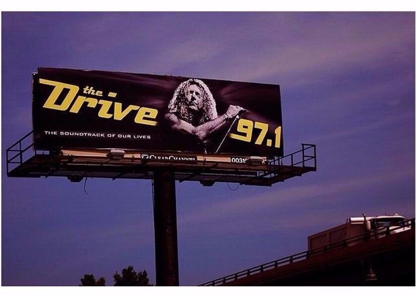 Peso leve com Tri cor, quadro de avisos IP65 da tela do diodo emissor de luz da densidade 10000dots P10 do pixel do quadro de mensagens do diodo emissor de luz