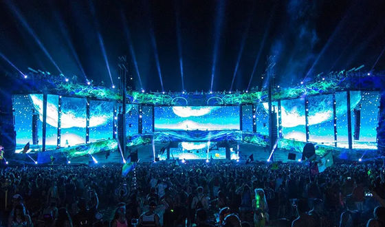 Bom preço Nova Control Indoor Rental LED Display Escenário fundo Digital Video Wall 500X500mm Armários de cores inteiras interior LED display On-line