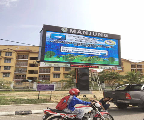 Bom preço P10 Outdoor Waterproof LED Billboard 10mm Pixel 600W/M2 Display em cores completas on-line
