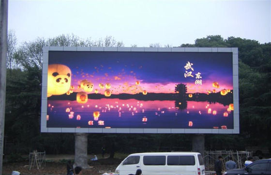 Bom preço P8 Exterior Alto Brilho Full Color LED Display 8mm Pixel Pitch IP65 Impermeável on-line