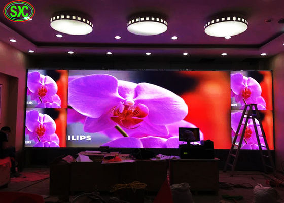 Bom preço Display LED P2.5 Color Total para Interior com Pixel Pitch Pequeno de 2.5mm e Gabinete Personalizado On-line