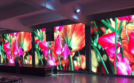Bom preço Indoor P5 Rental LED Display Alta resolução Densidade de pixels 43222 640mm x 640mm painel de exibição LED a cores on-line