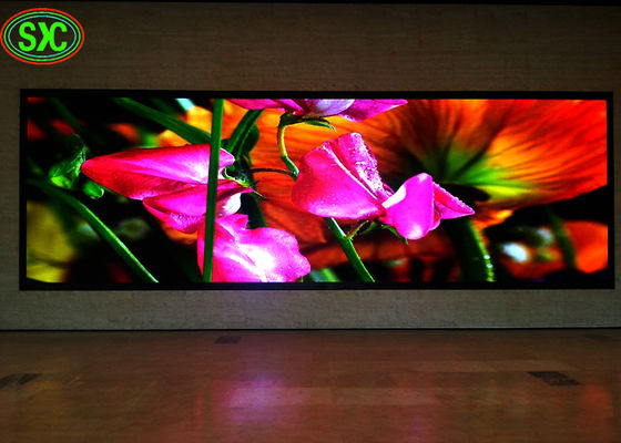 Bom preço Display LED SMD P2.5 de alta resolução com controlo sem fios 3G/4G para publicidade interior on-line