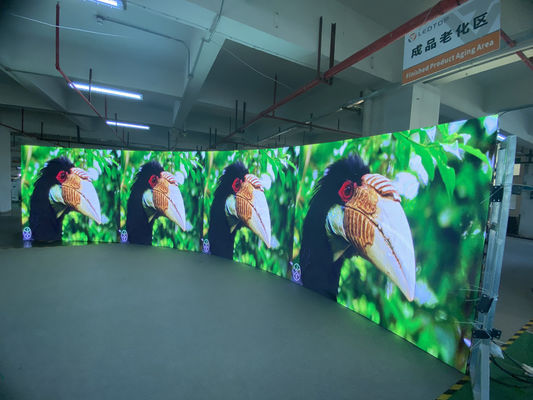 Display LED P6 fixo fácil de instalar com resolução de módulo 32*32 e 5000 horas MTBF