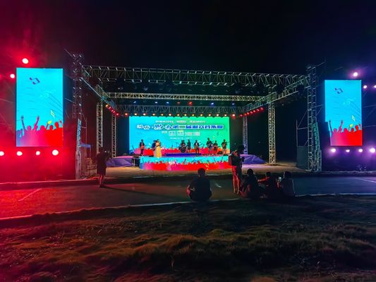 Bom preço Ecrã LED de publicidade de gabinete de ferro, aluguel de ecrã LED exterior a cores completas, adequado para ruas e ruas comerciais on-line