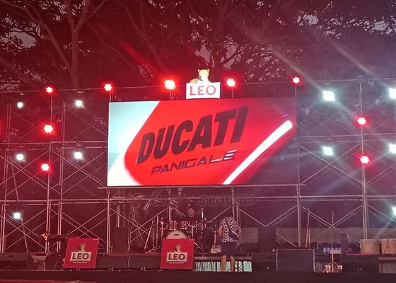 Bom preço Tela curva palco interior personalizável Wifi Manutenção frontal Ultra HD Pequeno passo P2.5 tela LED on-line