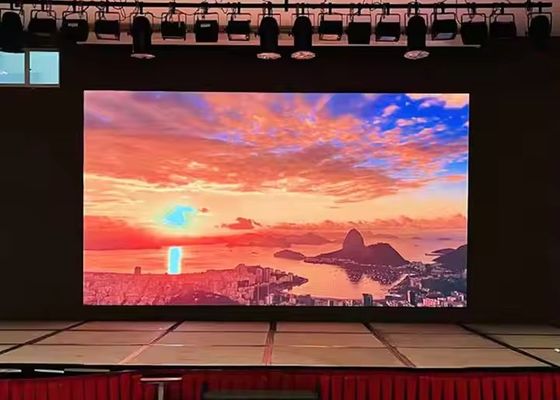 Bom preço 2500nits Brilho P3 Painel de visualização de vídeo de aluguel de LED interior com conexão Air-Plug Design Densidade de pixels 111111dots/sqm on-line