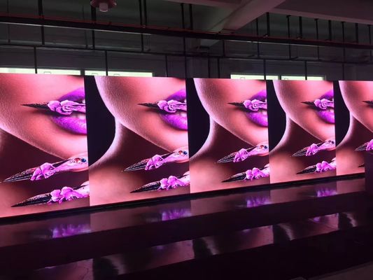 Bom preço P5 Padrão 640mmx640mm Full Color Indoor Hanging LED Display In Die-Cast Aluminum Cabinet on-line