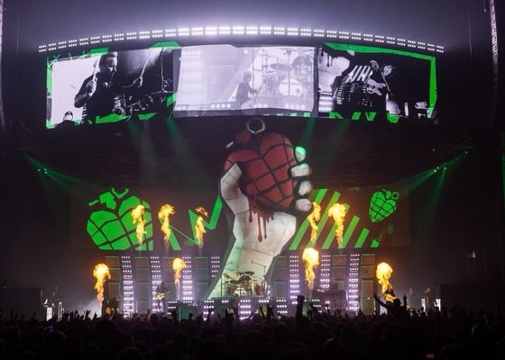 Monitor LED 5500 RGB de brilho com certificação CE/CB/FCC/ISO/RHSO e certificação de exibição