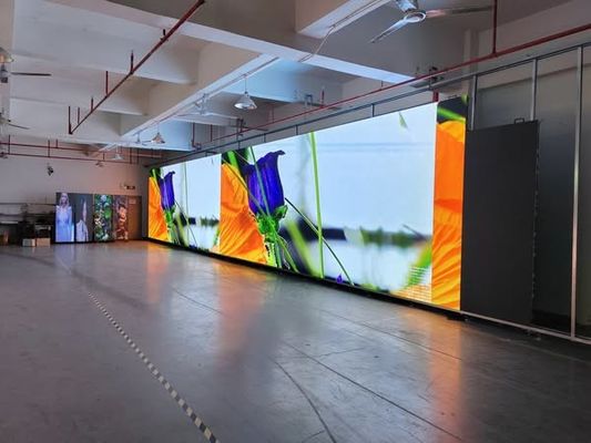 Configuração de pixels RGB 3in1 Parede LED exterior em cores completas com encapsulamento SMD2121