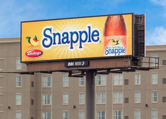 Ecrãs LED de publicidade à prova d'água 120° / 60° Ângulo de visão Densidade de pixels alta de 62500/m2 para soluções de publicidade ao ar livre