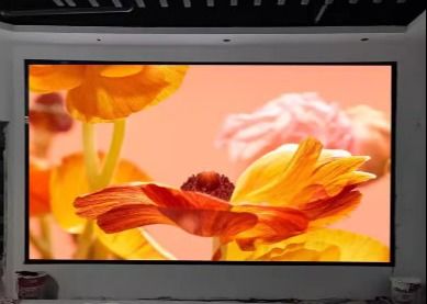 Bom preço Ecrã LED transparente em cores inteiras e à prova d'água Ecrã de publicidade em parede de vidro HD P6 on-line