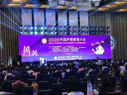 Display LED indoor direto a cores com 3 períodos