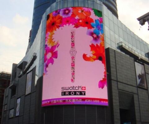 Bom preço Exterior p6 Full Color LED Display Armário à prova d'água Alto brilho Alta taxa de atualização e grande ângulo de visão para publicidade on-line