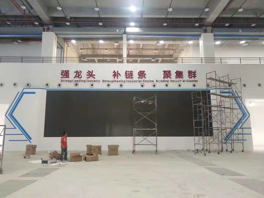 Bom preço Tela flexível conduzida ultra fina do diodo emissor de luz da fase da exposição da propaganda P2.5 comercial on-line