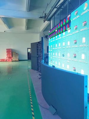 Bom preço Tela flexível do diodo emissor de luz do módulo macio, exposição conduzida curvada P4 interno para a coluna cilíndrica on-line
