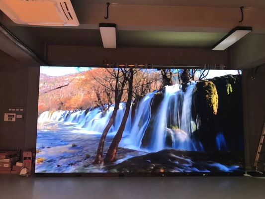 Bom preço A definição do diodo emissor de luz ScreensHigh da propaganda curvou a tela flexível interna video do diodo emissor de luz da parede P2.5 da exposição criativa on-line