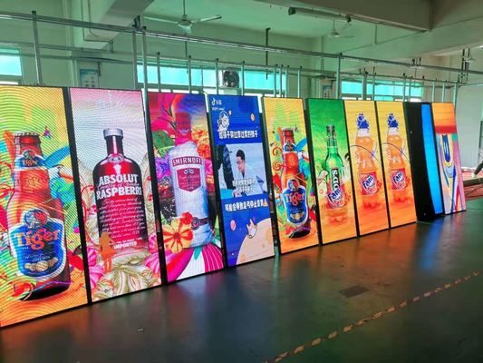 Bom preço Exposição conduzida magnética 640X1920mm do cartaz de P2.5 1200cd/sqm SMD2121 on-line