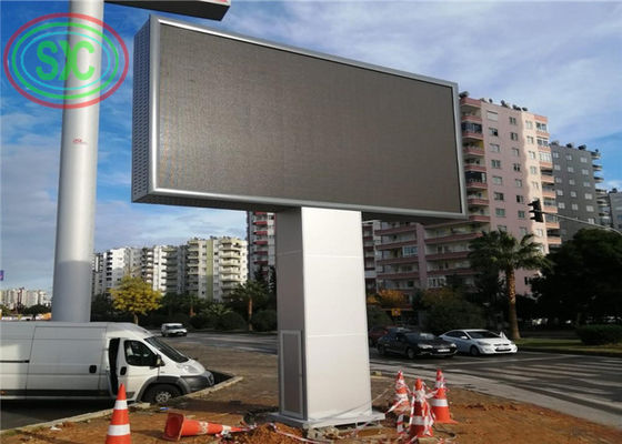 Bom preço A cor completa bonita do passo 6mm do quadro 1R1G1B conduziu o quadro de avisos com a coluna ao lado da estrada on-line
