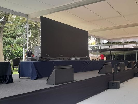 Bom preço A fase interna do arrendamento do painel do alumínio de carcaça do dado da tela P4 512x512mm conduzida de cor completa conduziu a tela de exposição grande da parede video para on-line
