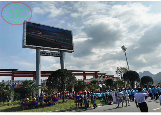 Bom preço Tipos exteriores de aço personalizados do jogo do quadro de avisos do diodo emissor de luz da cor completa P 10 do armário do ferro dos vídeos on-line