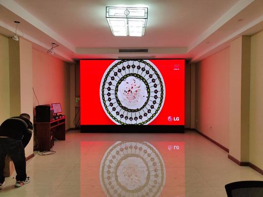 Bom preço P3 Indoor Full Color LED Display Alto brilho e balanço de branco ajustável Ideal para palco on-line